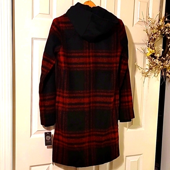 New Vince Camuto red and black plaid wool coat - Picture 2 of 16